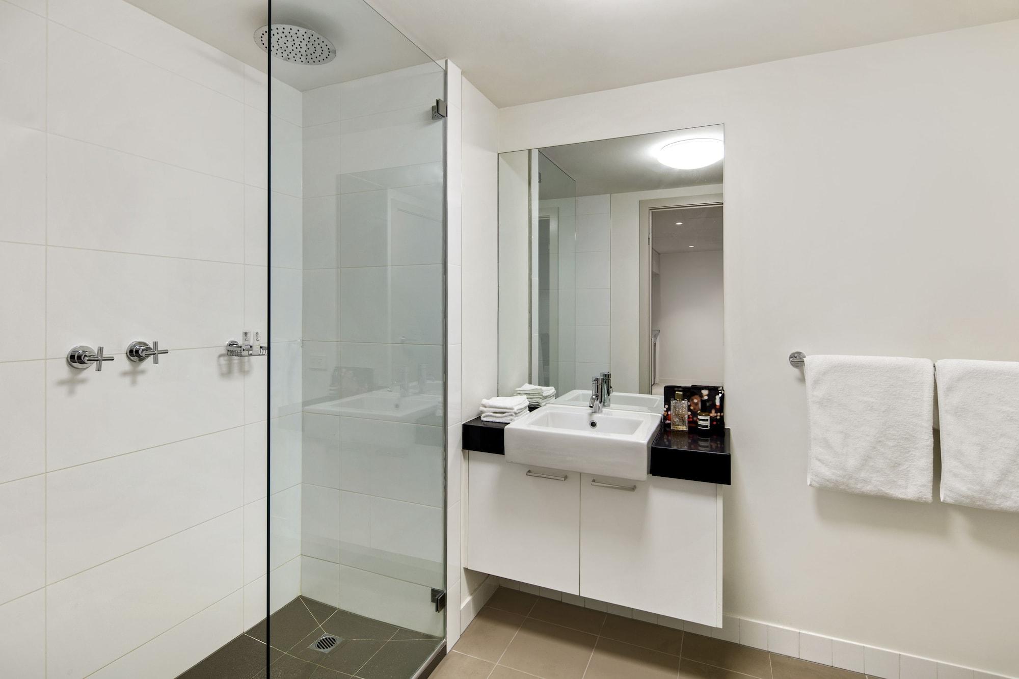 Quest Docklands Aparthotel Melbourne Exterior foto